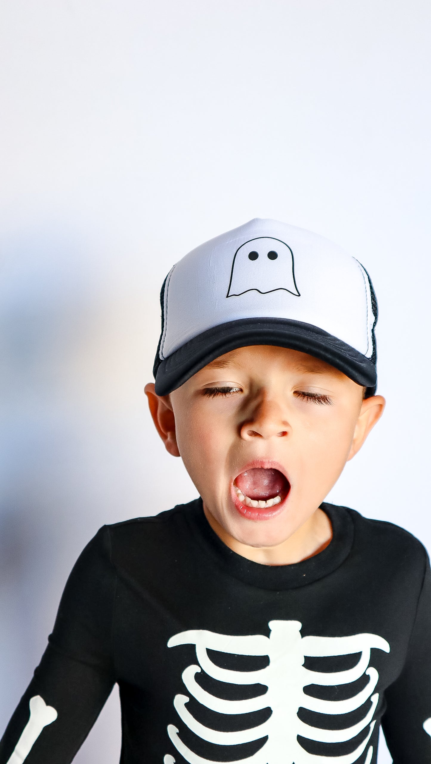 Simple Ghost Trucker Hat