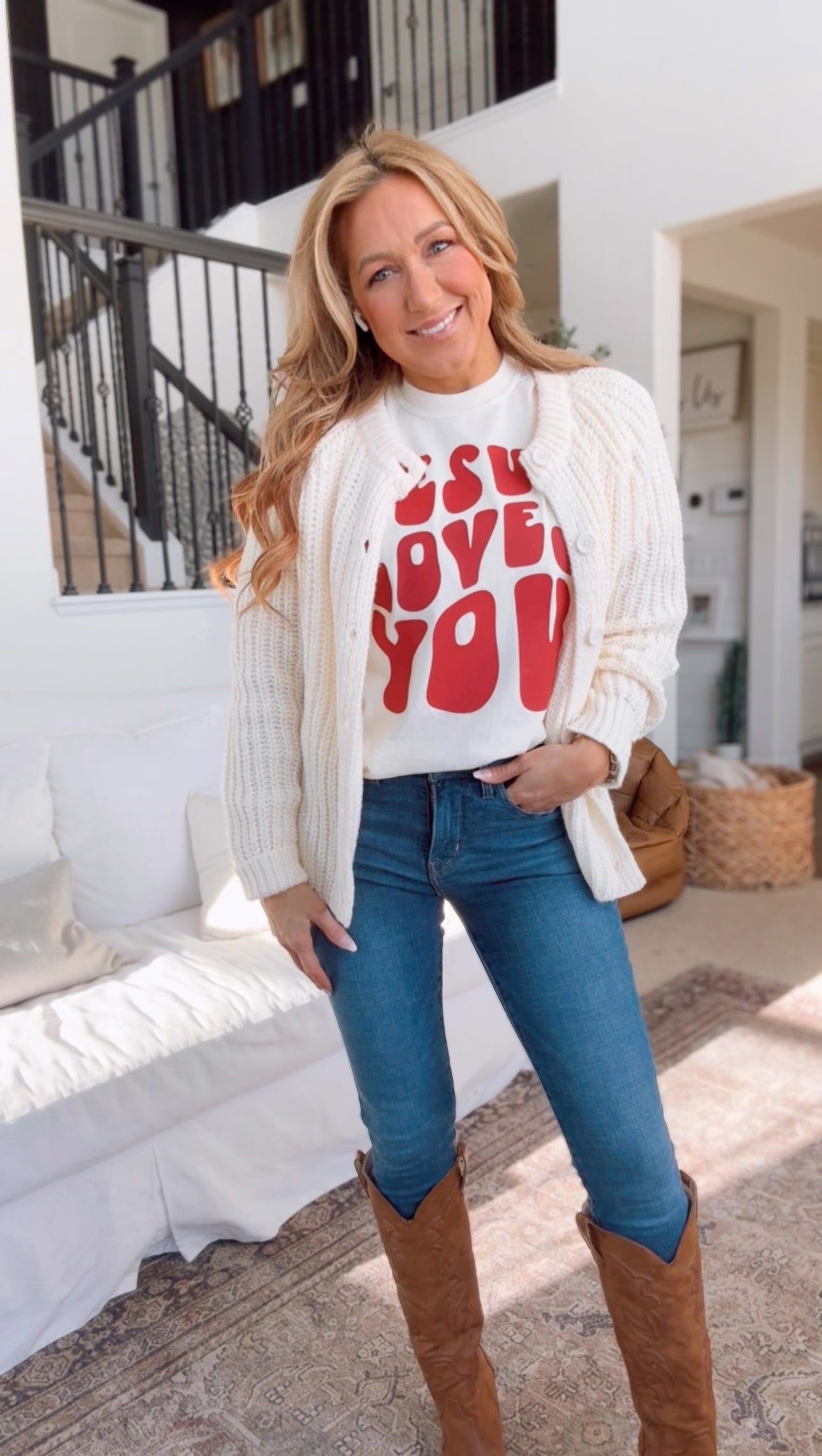 Jesus Loves You Shirt - Unisex